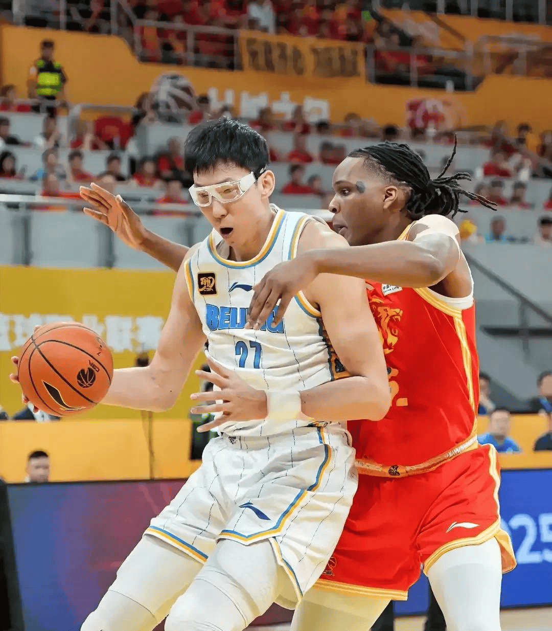 包含NBA总决赛倒计时；广州队赛后再遭质疑；细节引发关注；悬念犹存；阵容厚度经受考验的词条